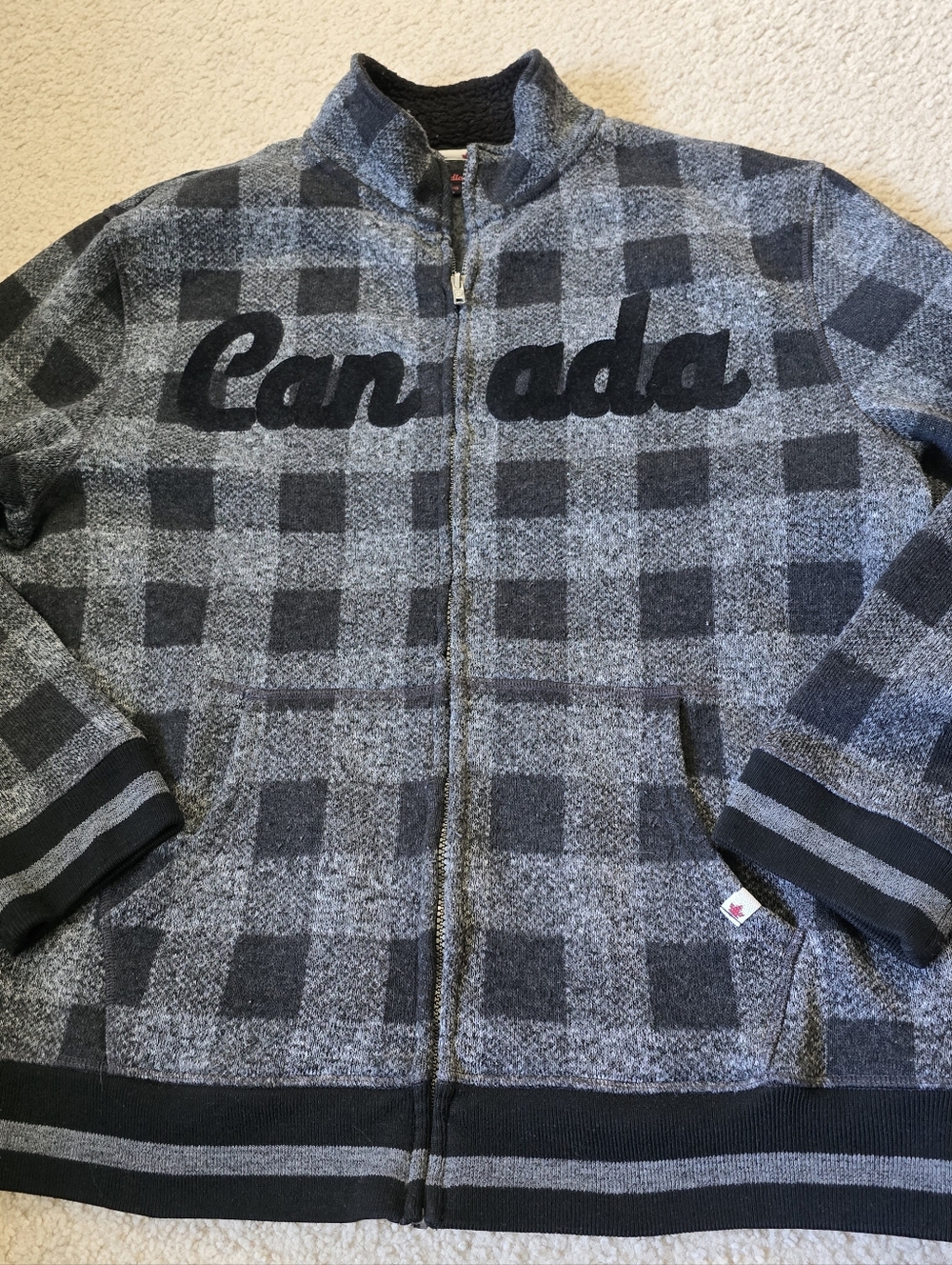 Canada Zip Sweater Large Canadiana Womens Size Large